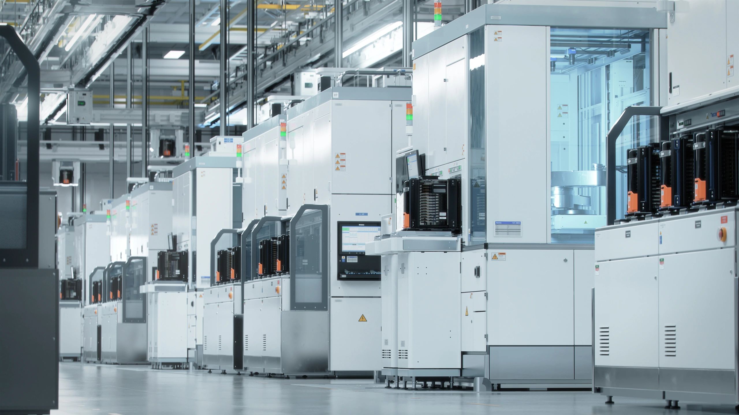 Advanced technology facility representing data center project logistics